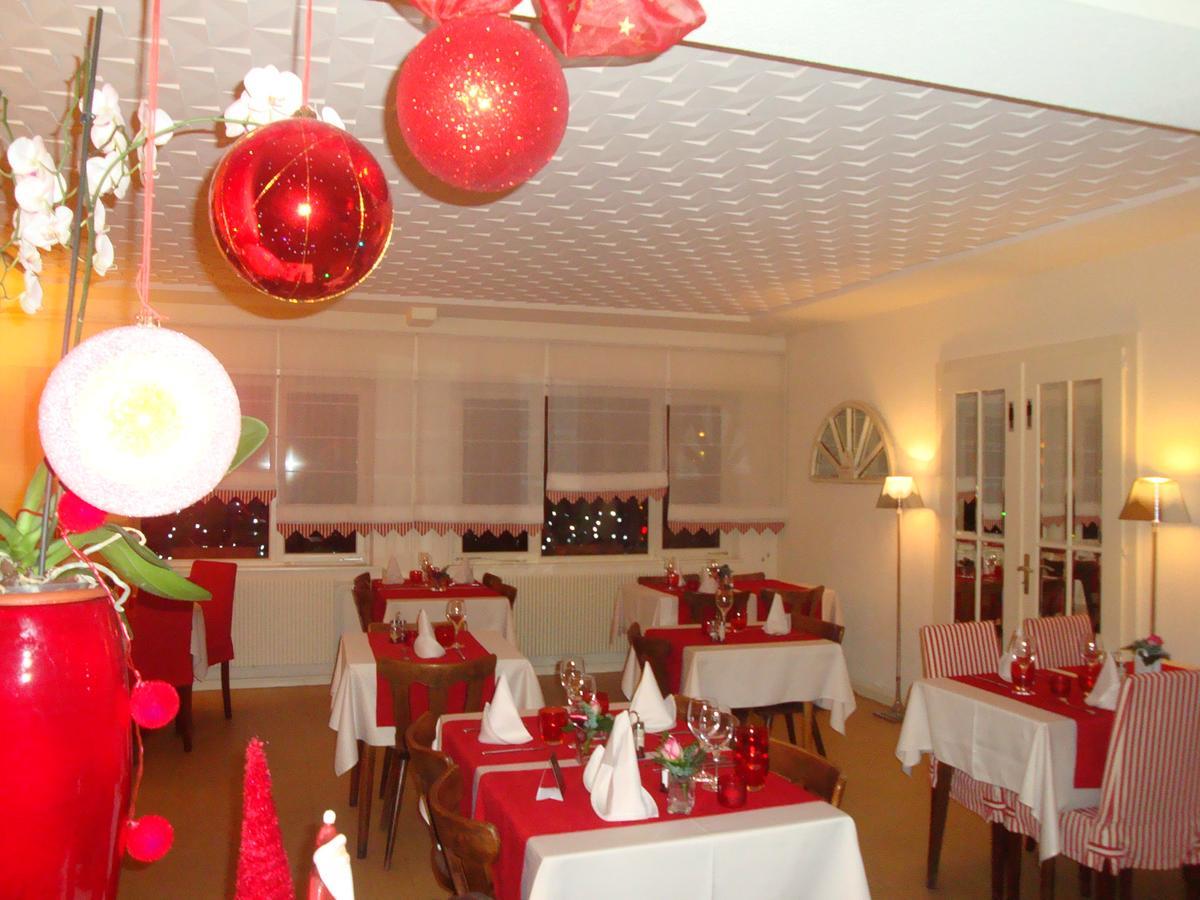 Hotel Restaurant Aux Sapins Thann Kültér fotó